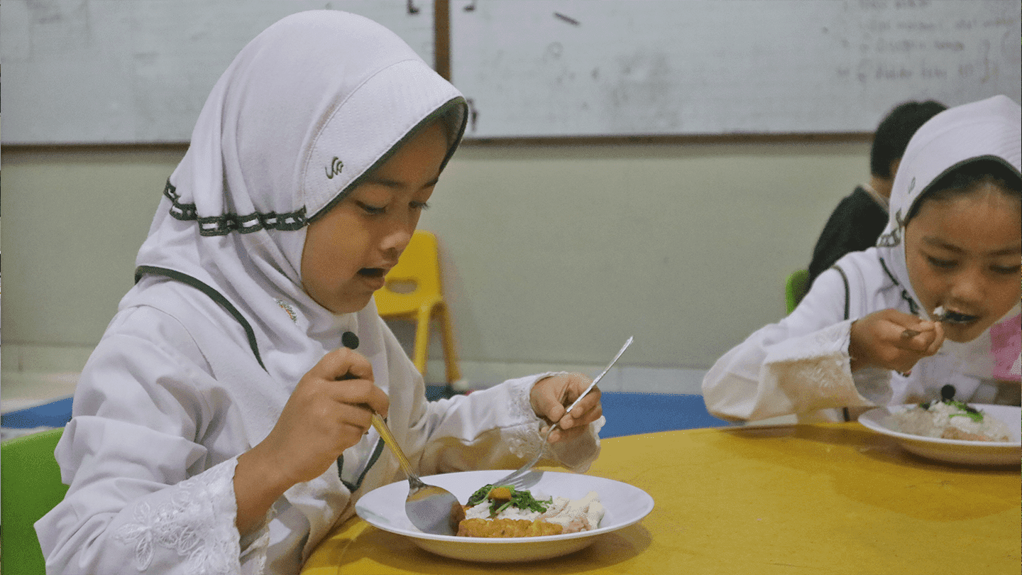 Makan Siang - Salman Al Farisi Bandung