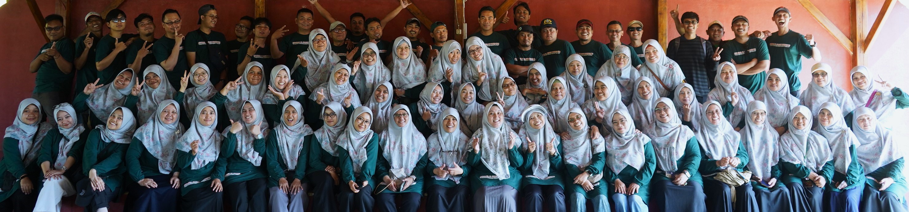 guru sekolah sd salman alfarisi bandung